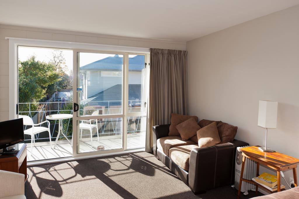 At The Right Place Christchurch Exterior foto